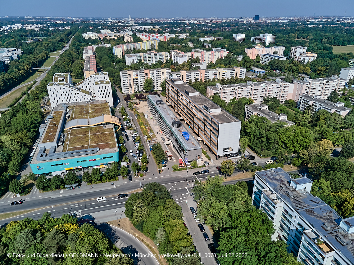 22.07.2022 - Plettzentrum und Montessori Schule in Neuperlach